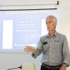 imagen de Peter H. Adler durante el curso