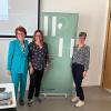 La directora del IPH, Concha Lomba, junto a Inma Martín y Cristina Mallor