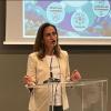 Isabel Casasús haciendo una presentación