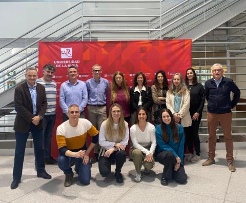 foto de grupo del equipo del proyecto TESTACOS+ en su primera reunión anual celebrada en la Universidad de La Rioja