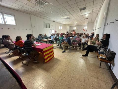 Un momento de la charla en Farlete