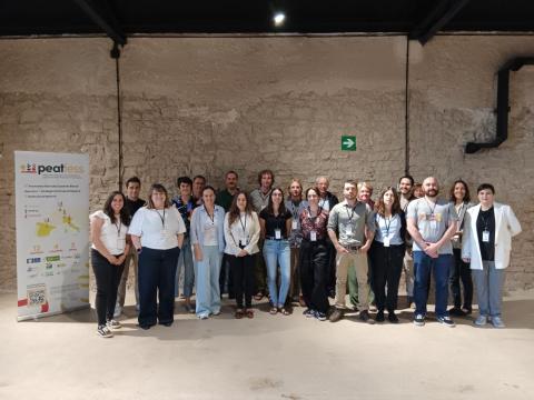 Foto de grupo de asistentes a reunión proyecto PEATLESS