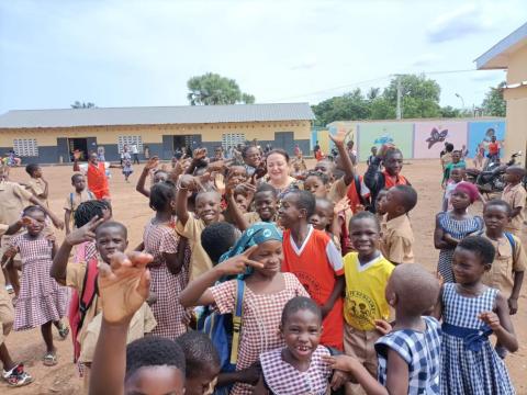 La investigadora Tiziana de Magistris, investigadora principal del proyecto HealthyDiets4Africa, durante una visita en Costa de Marfil