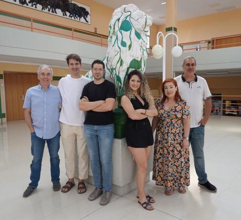 Equipo investigador. De izquierda a derecha: Lluís Luján, Álex Gómez, Víctor Sebastián, Estela Pérez (primera autora), Marta Pérez y Nacho de Blas