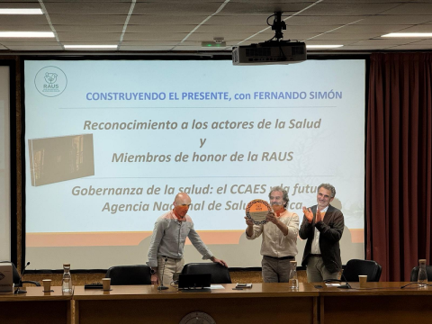 II Jornada RAUS - 2025-09-16 - acto de reconocimiento, Fernando Simón