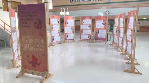 Exposición "Ellas investigan: ciencia con voz propia" del IA2 por el 11F 2026